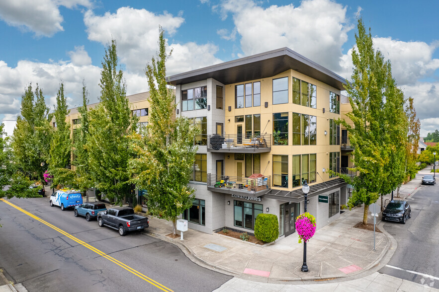 287 NE 3rd St, Gresham, OR for lease - Building Photo - Image 1 of 3