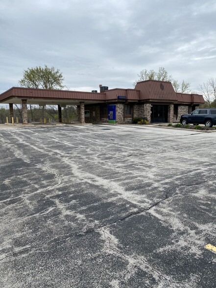 3400 E Red Bridge Rd, Kansas City, MO for sale - Building Photo - Image 1 of 1