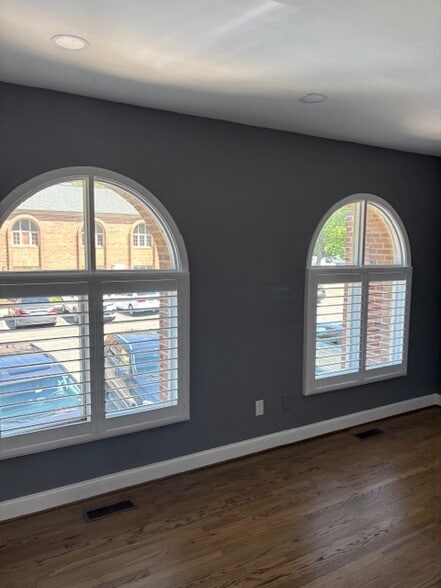 7002-7027 Evergreen Ct, Annandale, VA for lease - Building Photo - Image 2 of 15