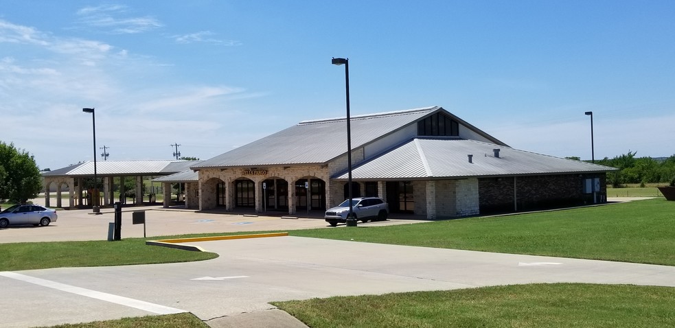 501 N Highway 174, Rio Vista, TX for sale - Building Photo - Image 1 of 1