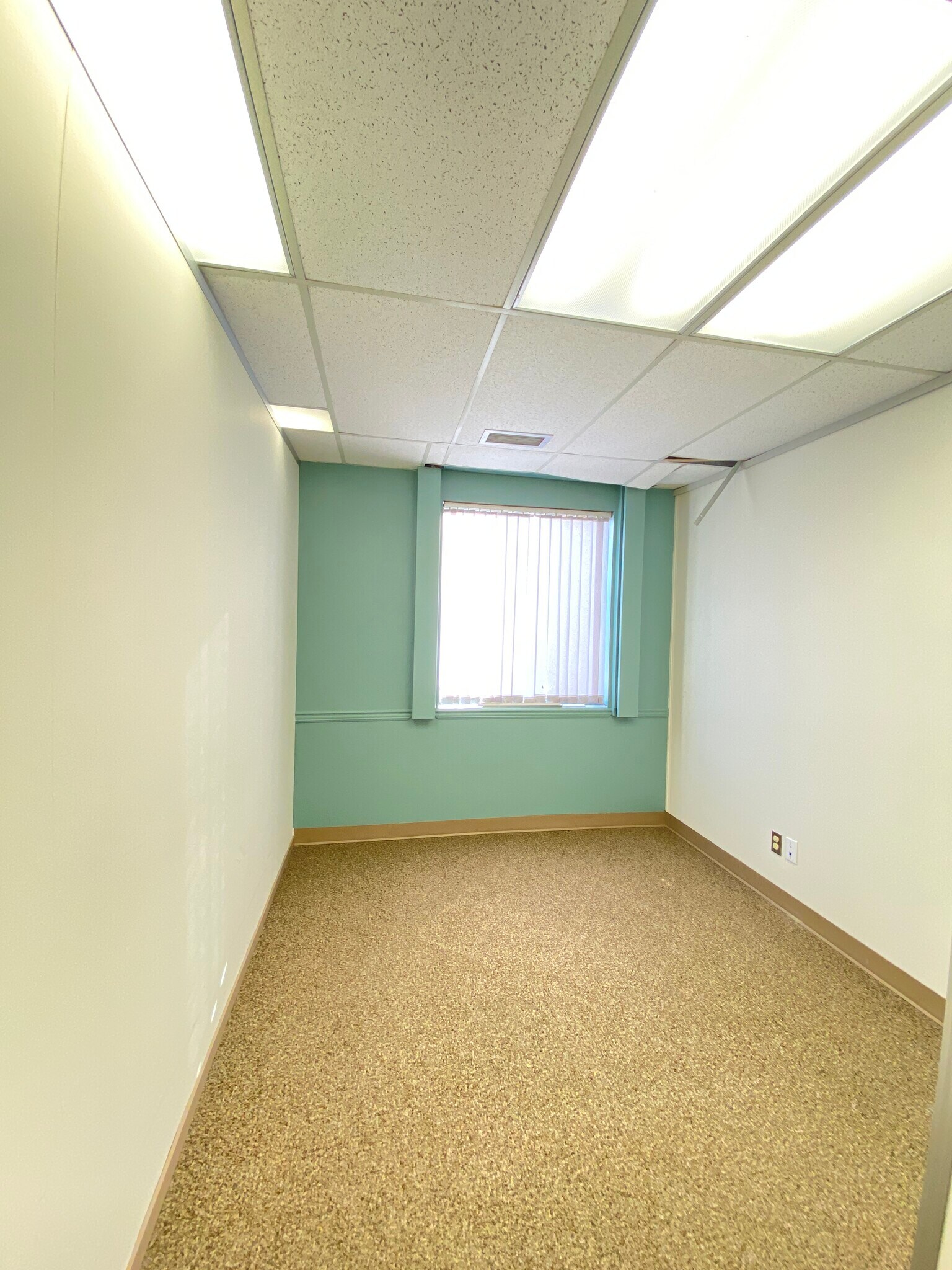 2022 Cornwall St, Regina, SK for lease Building Photo- Image 1 of 10