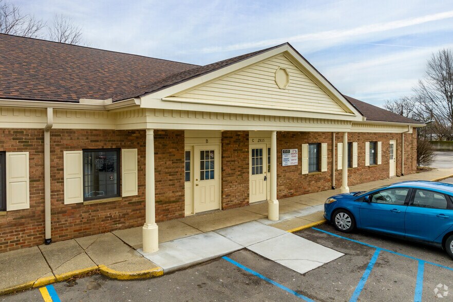 29135 Ryan Rd, Warren, MI 48092 OfficeMedical for Lease