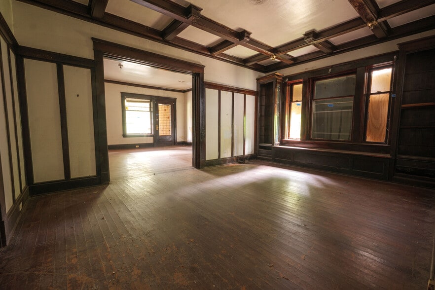 1780 E 89th St, Cleveland, OH for sale - Interior Photo - Image 2 of 26