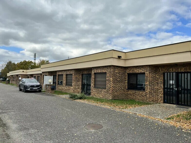 10-12 Rue Jean Monnet, Eckbolsheim for lease - Building Photo - Image 1 of 13