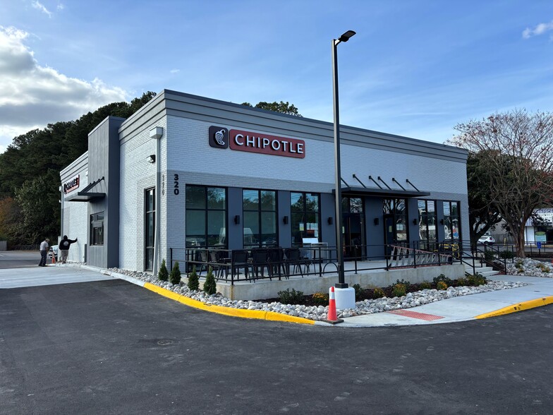 320 S Battlefield Blvd, Chesapeake, VA for lease - Building Photo - Image 1 of 5