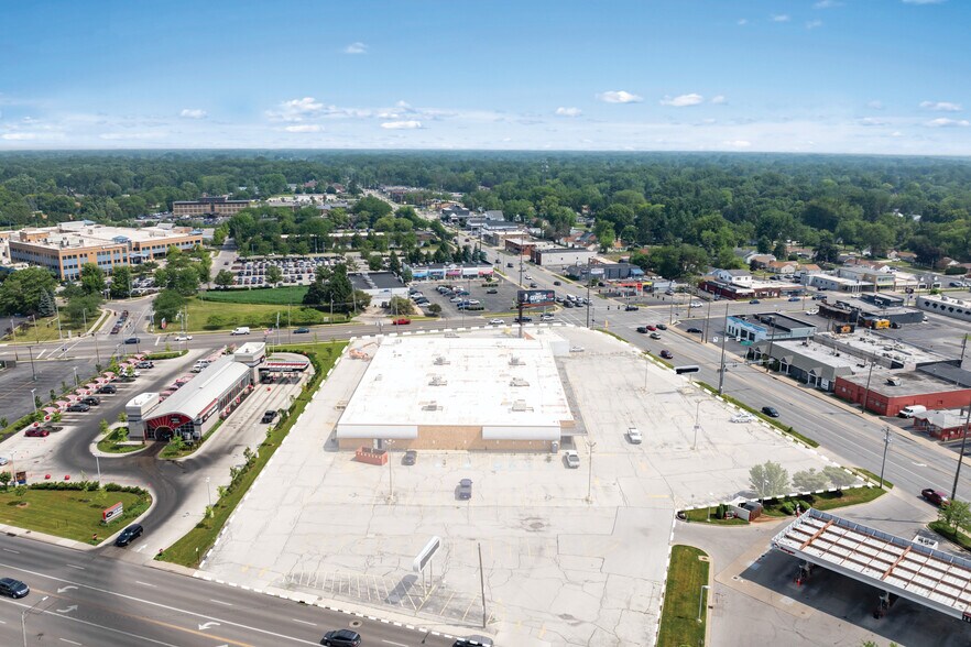 3911 Secor Rd, Toledo, OH for sale - Building Photo - Image 1 of 1