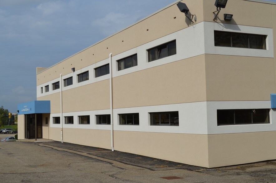 370 E Market St, Akron, OH for sale - Building Photo - Image 1 of 1