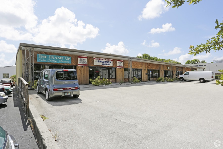 524-550 10th St N, Naples, FL for lease - Primary Photo - Image 1 of 7