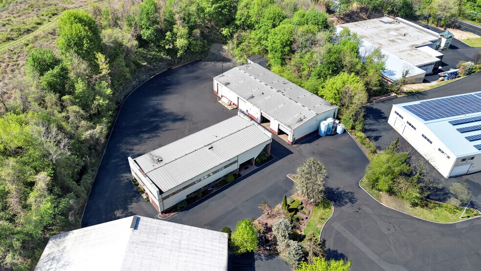 3 Browns Ln, Hawthorne, NY for lease - Building Photo - Image 3 of 7