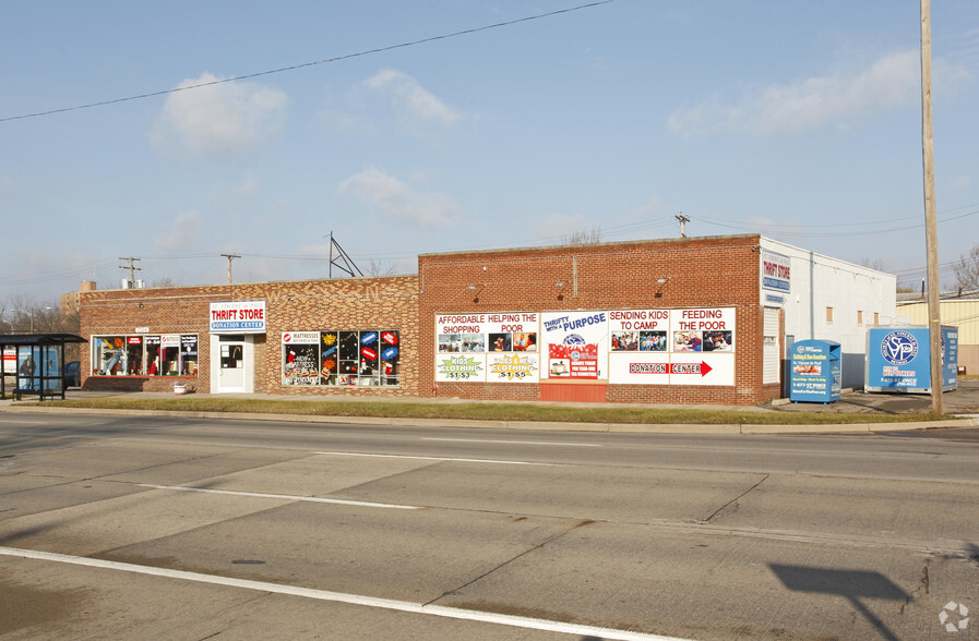 27104-27114 Michigan Ave, Inkster, MI for sale - Primary Photo - Image 1 of 1