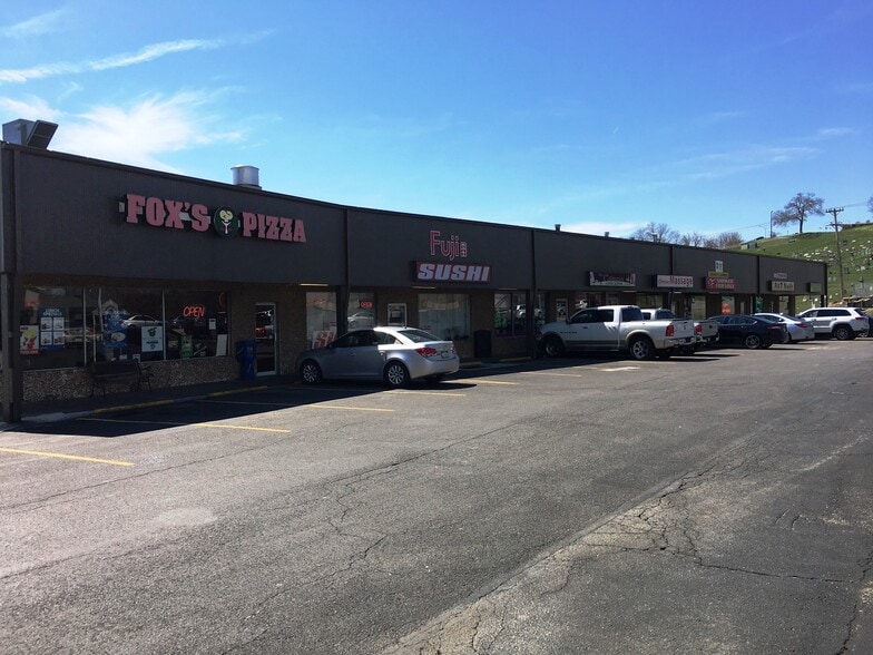6080-6111 Steubenville Pike, McKees Rocks, PA for lease - Building Photo - Image 1 of 7