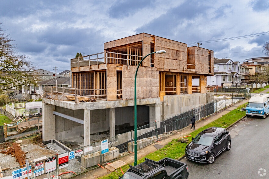 4292 Slocan St, Vancouver, BC for sale - Primary Photo - Image 1 of 3