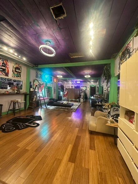 304 S Lockwood Dr, Houston, TX for lease - Building Photo - Image 3 of 17
