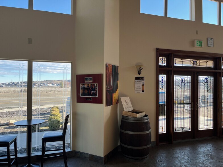 8011 Keene Rd, West Richland, WA 99353 Retail for Lease