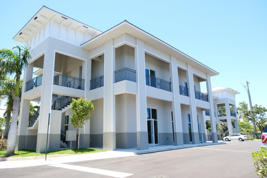 1400 Dixie Hwy, Lantana, FL for lease - Building Photo - Image 1 of 9