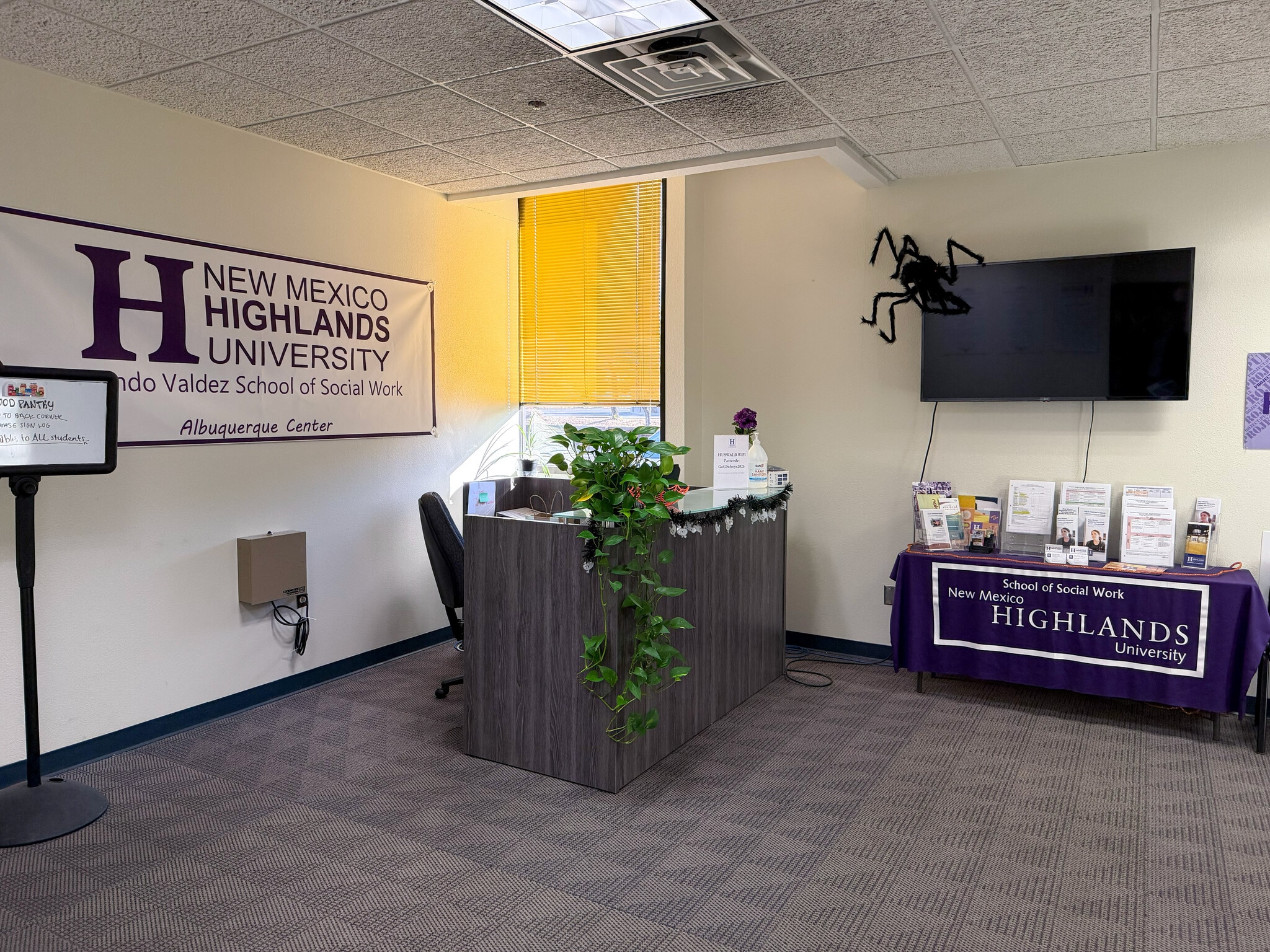 5001 Indian School Rd NE, Albuquerque, NM for lease Interior Photo- Image 1 of 5