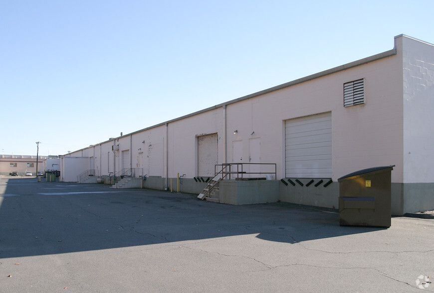 100 Prestige Park Rd, East Hartford, CT for lease - Building Photo - Image 3 of 5