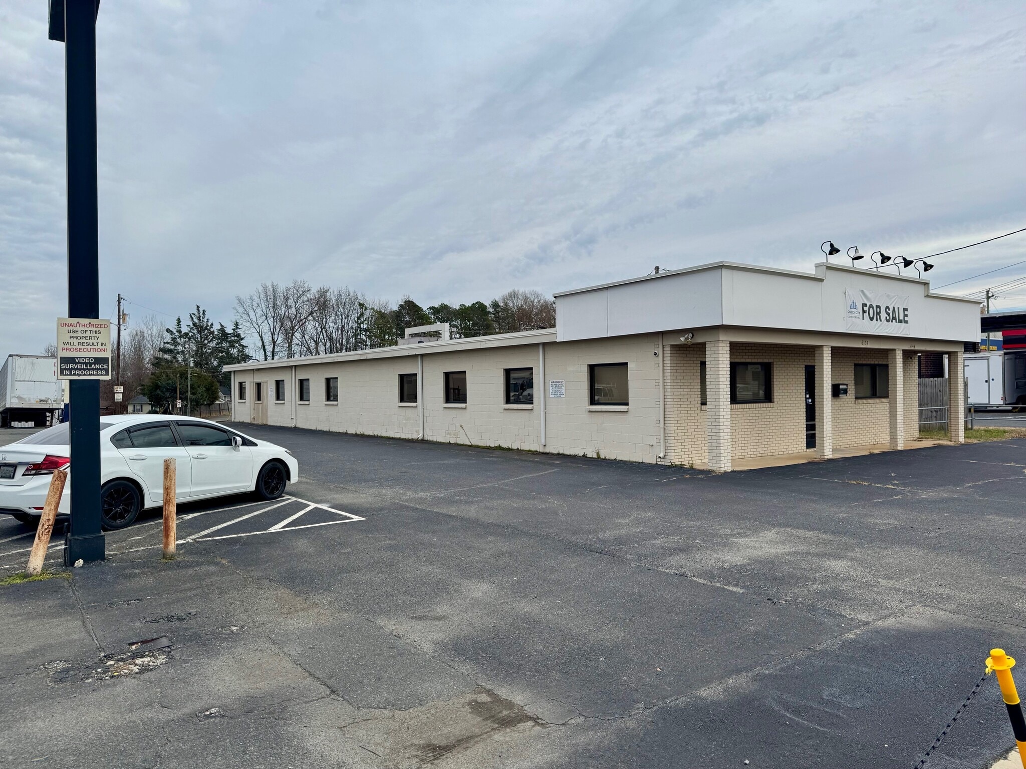 6161 Independence Blvd, Charlotte, NC for lease Building Photo- Image 1 of 6