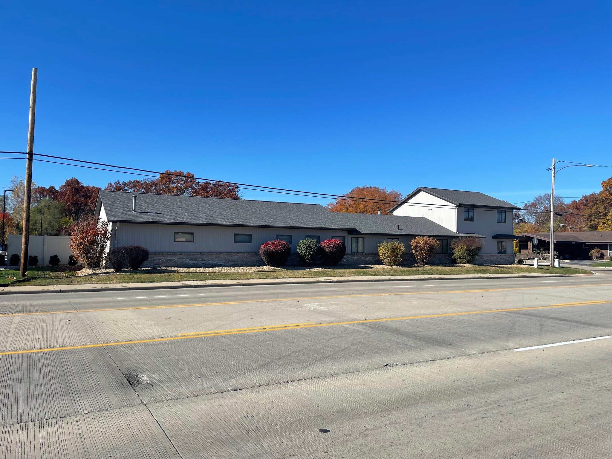 145 S Nappanee St, Elkhart, IN for sale Building Photo- Image 1 of 1