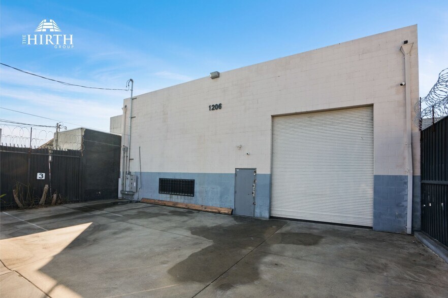 1206 E Slauson Ave, Los Angeles, CA for sale - Building Photo - Image 1 of 1