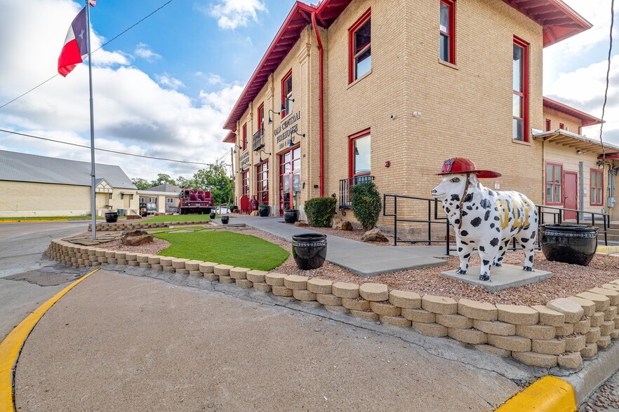 200 S Magdalen St, San Angelo, TX for sale - Building Photo - Image 3 of 20