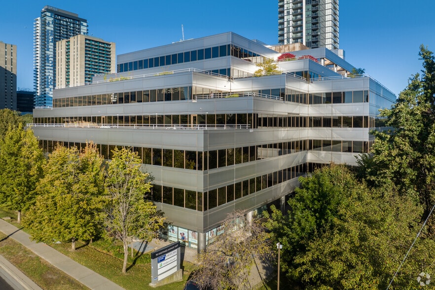 90 Sheppard Ave E, Toronto, ON for lease - Building Photo - Image 2 of 22