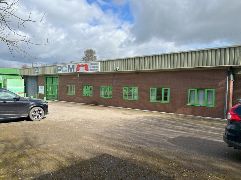 249 Three Bridges Rd, Northampton for lease - Primary Photo - Image 1 of 1