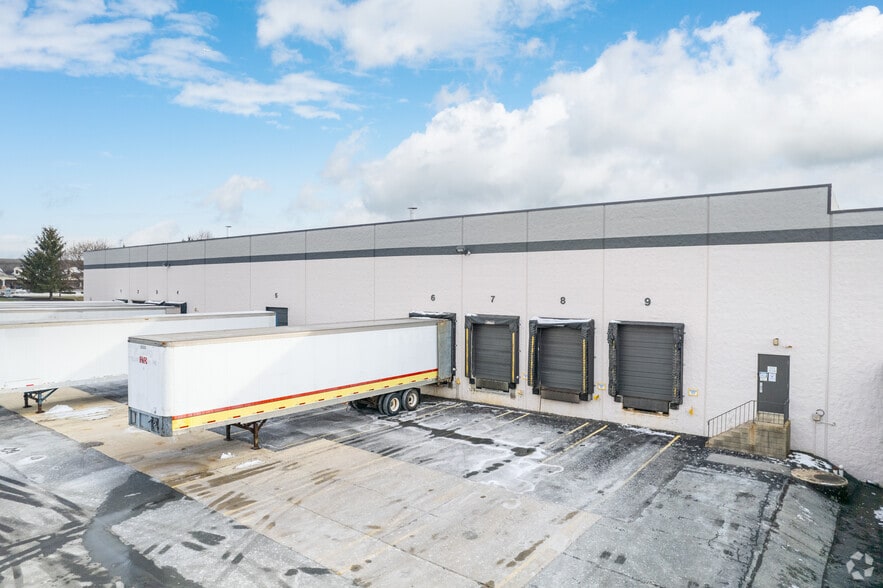 6829 Ruppsville Rd, Allentown, PA for lease - Building Photo - Image 3 of 6