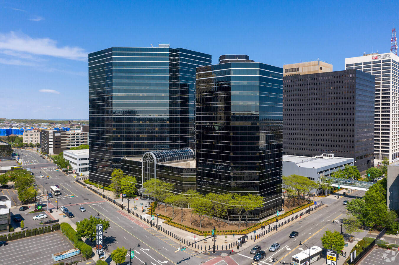 3 Gateway Ctr, Newark, NJ 07102 - Three Gateway Center | LoopNet