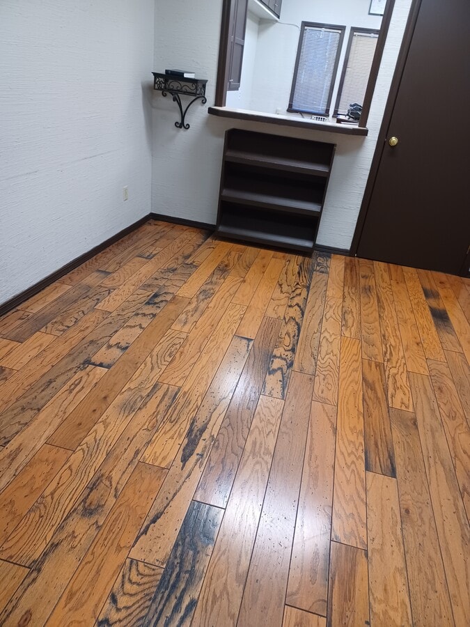 4417 W Gore Blvd, Lawton, OK 73505 - Unit 10 -  - Interior Photo - Image 2 of 9