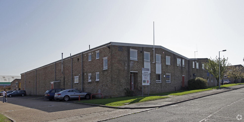 18-20 Bilton Way, Luton for lease - Primary Photo - Image 1 of 2