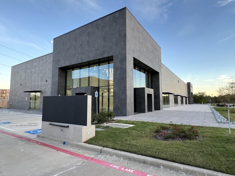 7300 Riverside Dr, Irving, TX for lease - Building Photo - Image 3 of 20