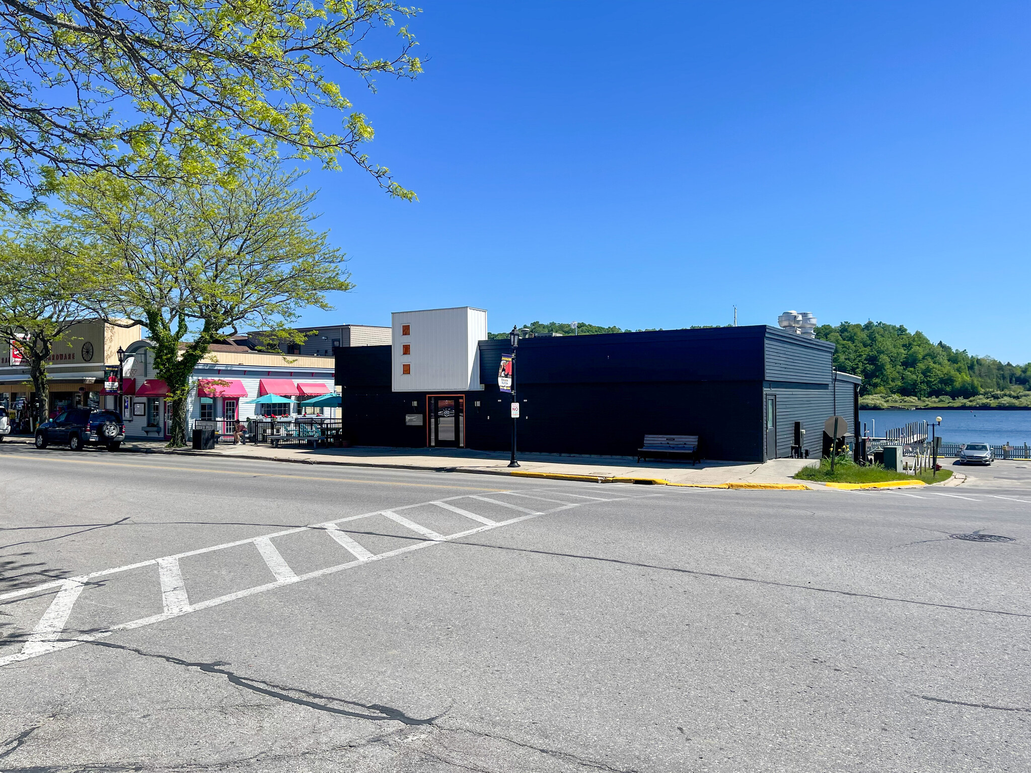 300 Main St, Frankfort, MI for lease Building Photo- Image 1 of 7