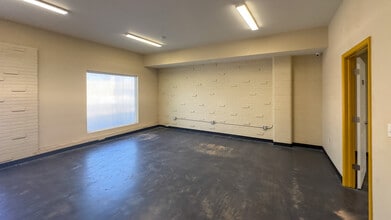 1228 Wyoming Ave, El Paso, TX for lease Interior Photo- Image 1 of 11