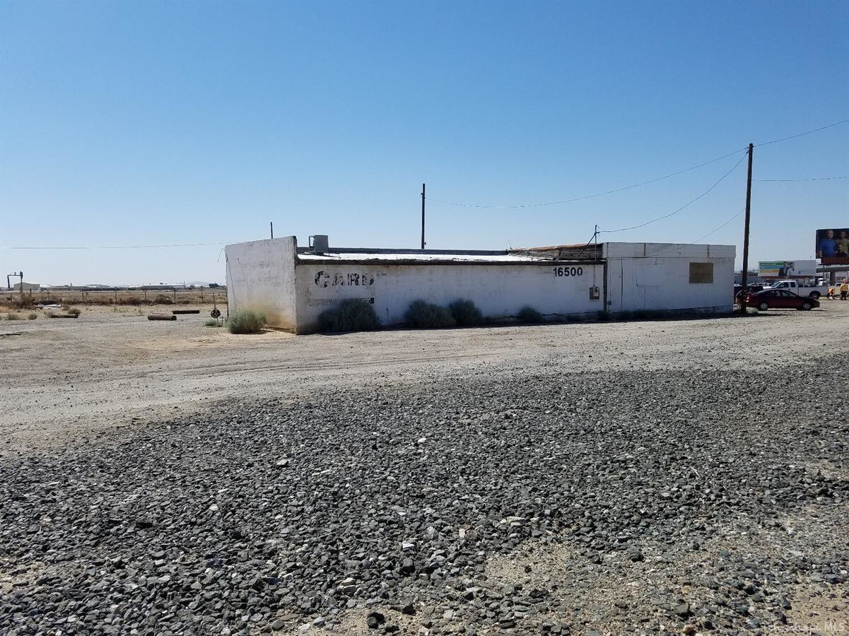 16500 Sierra Hwy, Mojave, CA 93501