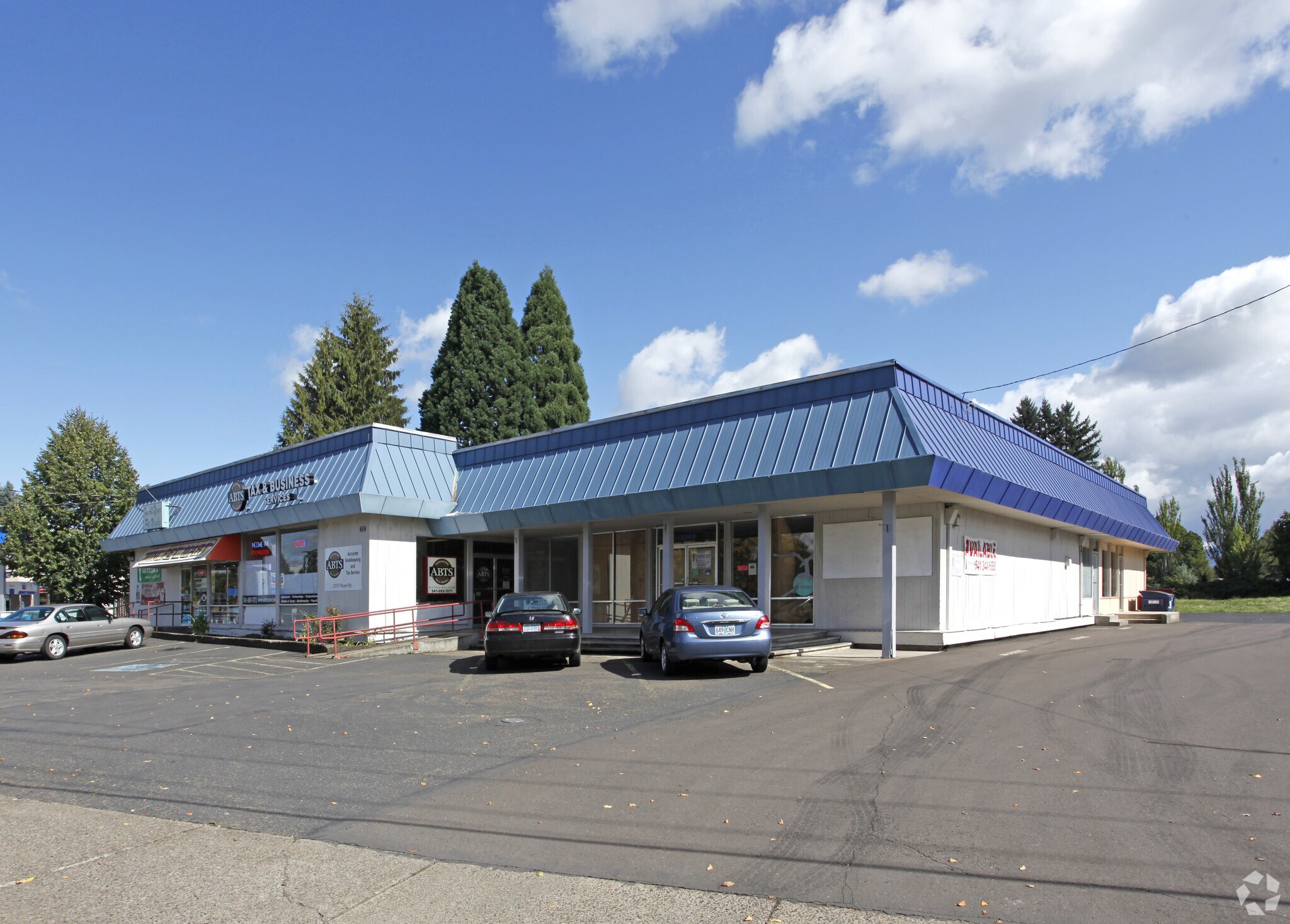 2743-2775 River Rd, Eugene, OR for sale Building Photo- Image 1 of 1