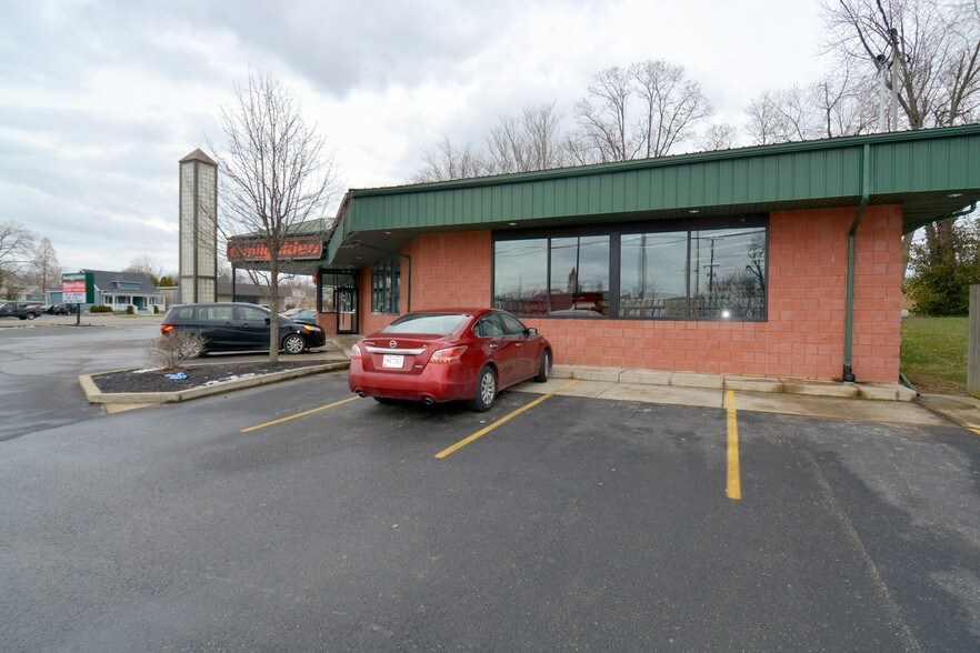 281 E Main St, Xenia, OH for sale - Building Photo - Image 3 of 22