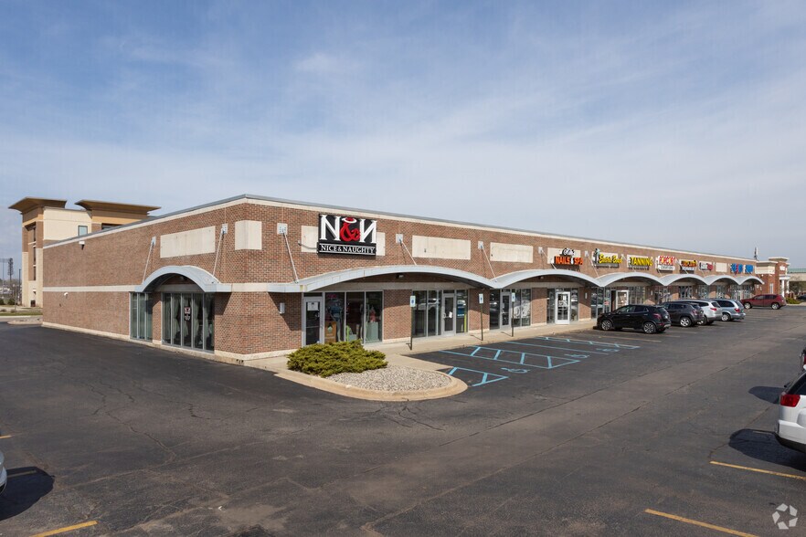 4763 Wilson Ave SW, Grandville, MI for lease - Primary Photo - Image 2 of 6