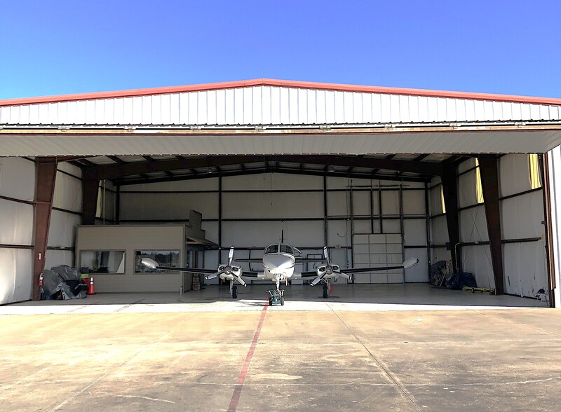 1220 Cessna Ln, Sulphur Springs, TX for sale - Primary Photo - Image 1 of 15