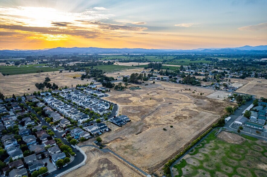 2406 Fulton Rd, Santa Rosa, CA for sale - Primary Photo - Image 1 of 1