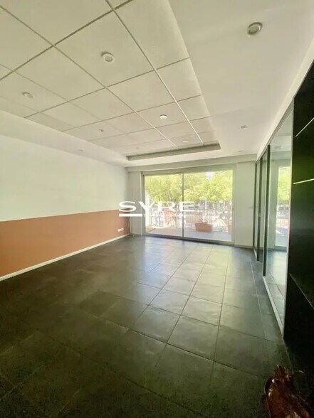 Office in Marseille for lease - Interior Photo - Image 1 of 11