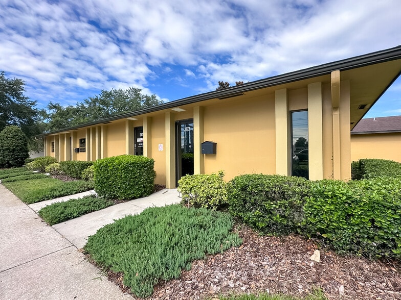 1979 E Edgewood Dr, Lakeland, FL for lease - Building Photo - Image 2 of 17