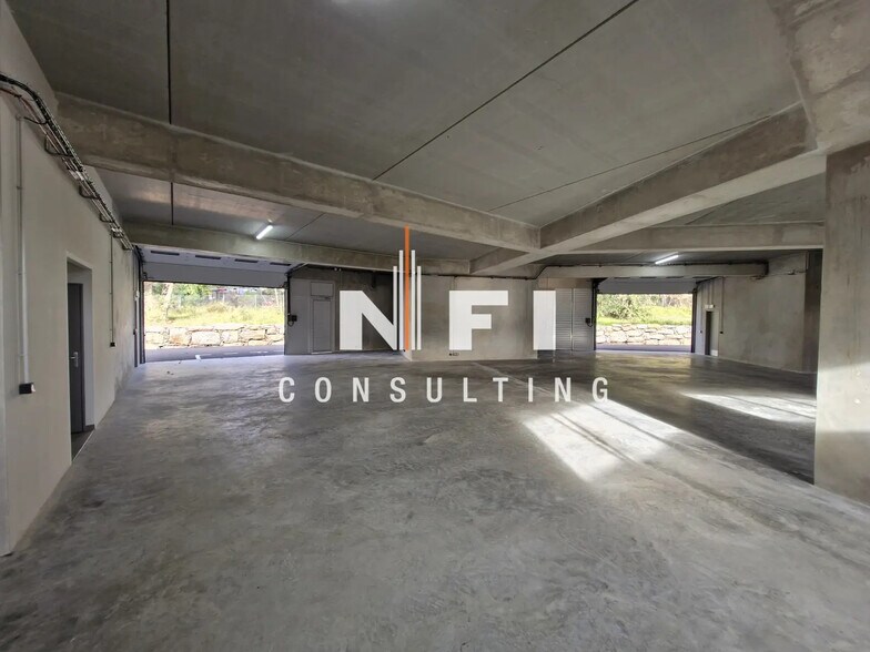 Flex in Valbonne for lease - Building Photo - Image 2 of 4