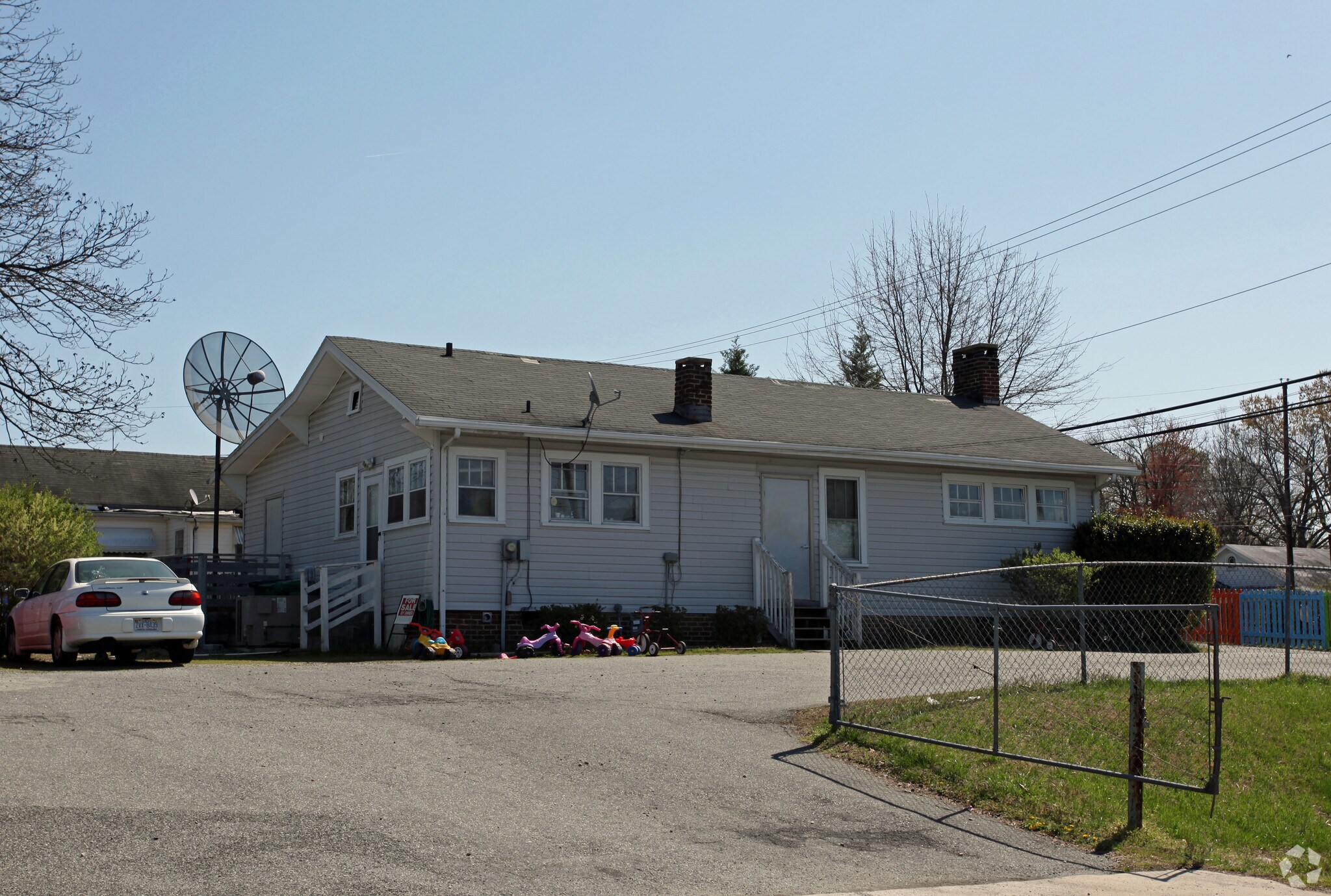 2914 W English Rd, High Point, NC for sale Primary Photo- Image 1 of 1