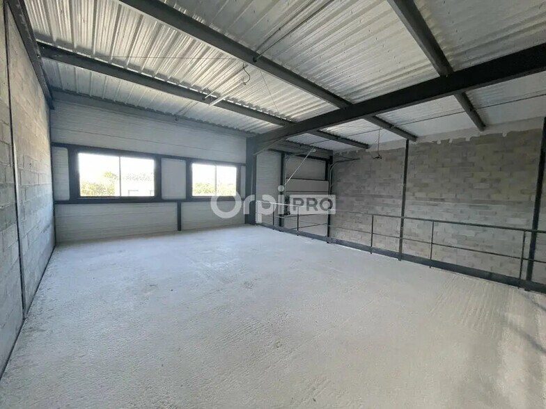 Industrial in Signes for lease - Interior Photo - Image 3 of 4