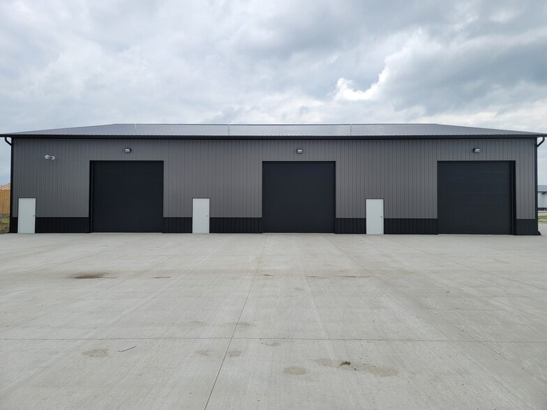 401 Snyder Drive- Building. A, Huxley, IA for lease - Primary Photo - Image 1 of 13