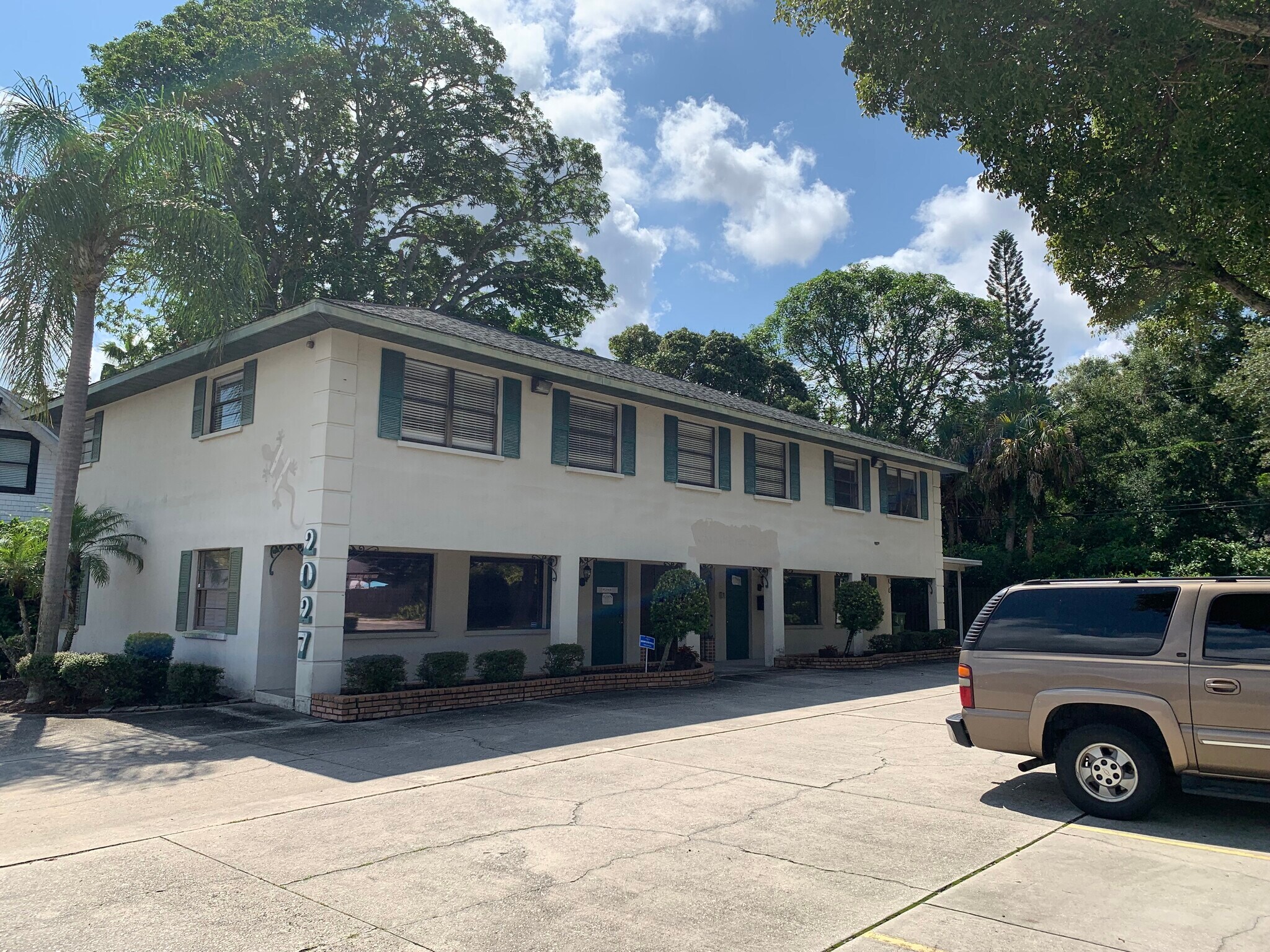 2027 Manatee Ave, Bradenton, FL 34205 - Office for Sale | LoopNet