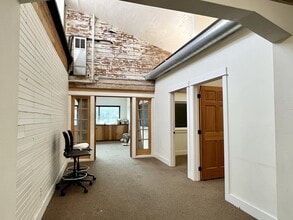 222-238 SE Alder St, Portland, OR for lease Building Photo- Image 2 of 2