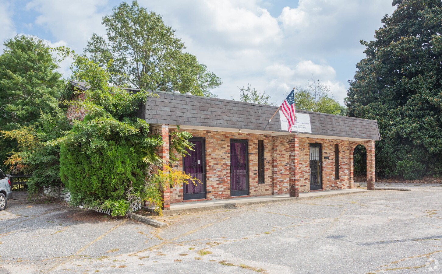 510 N Main St, Spring Lake, NC 28390