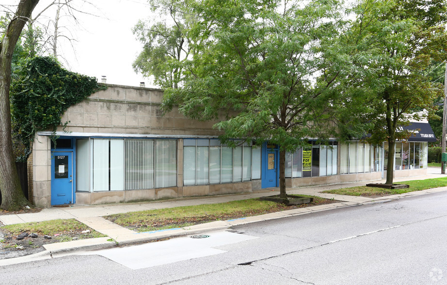 5127-5131 W Devon Ave, Chicago, IL for lease - Building Photo - Image 2 of 5